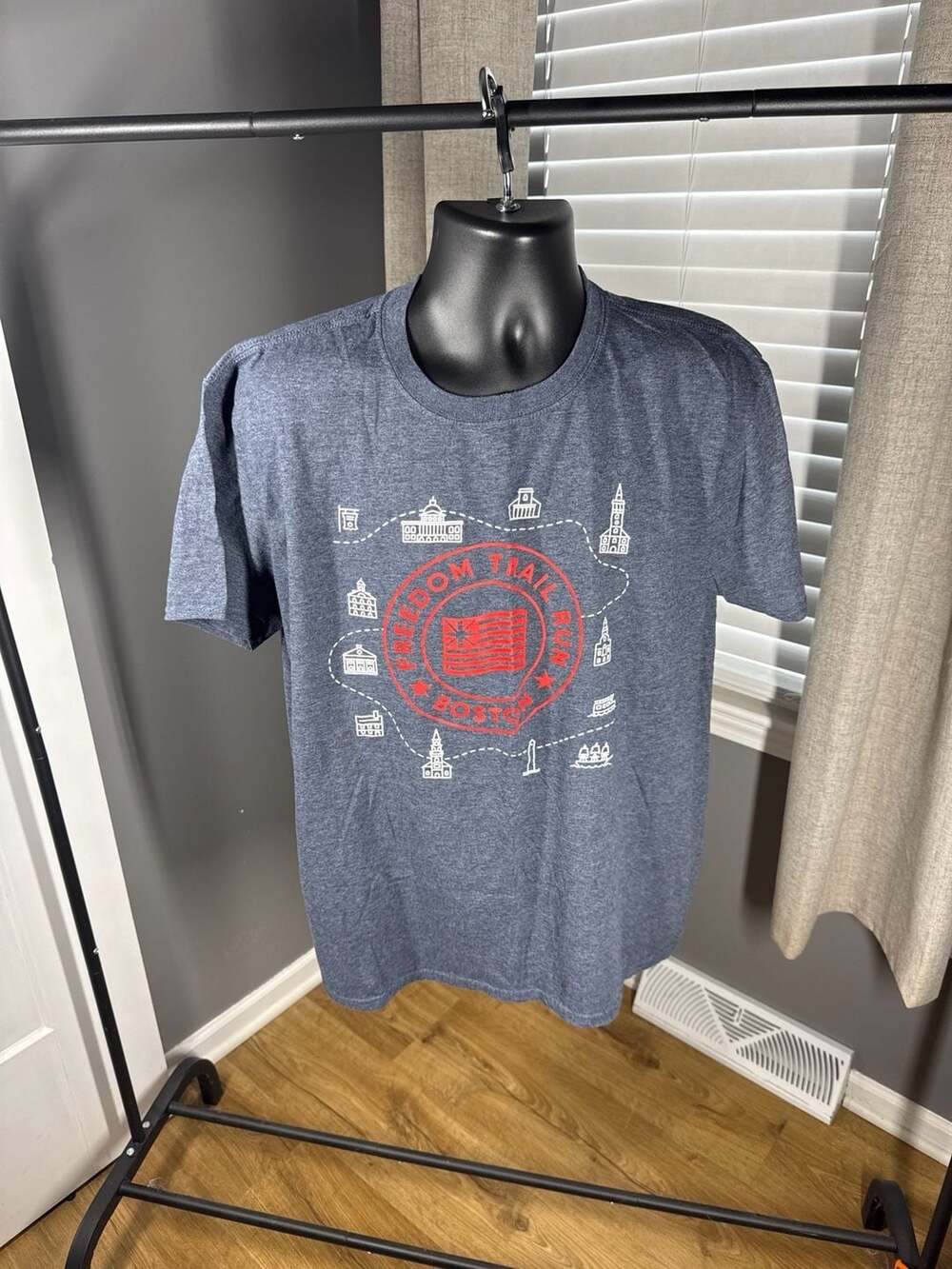 Gildan Freedom Trail Run Boston Graphic T-Shirt Gray XL
